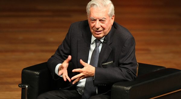 ماریو بارگاس یوسا به افلاک لاپِلایِد پیوست؛ ترجمه:منوچهر یزدانی